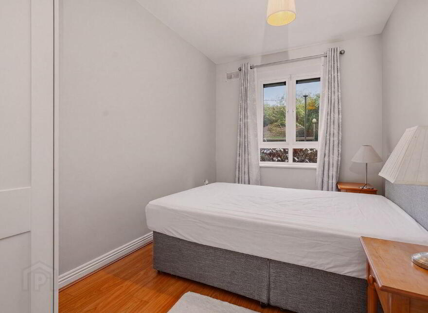 98 Jervis Place, Strand Street, Dublin 1, D01