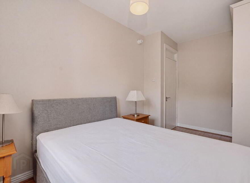 98 Jervis Place, Strand Street, Dublin 1, D01