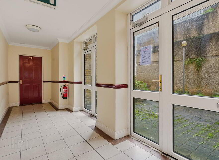 98 Jervis Place, Strand Street, Dublin 1, D01