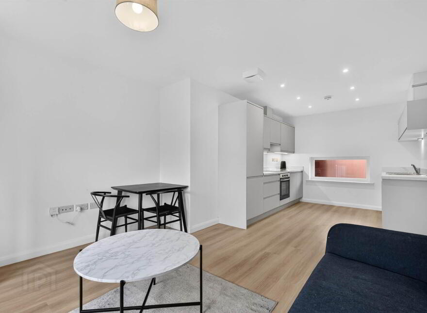Apt2, 4 Dayton Street, Belfast, BT13 2BX