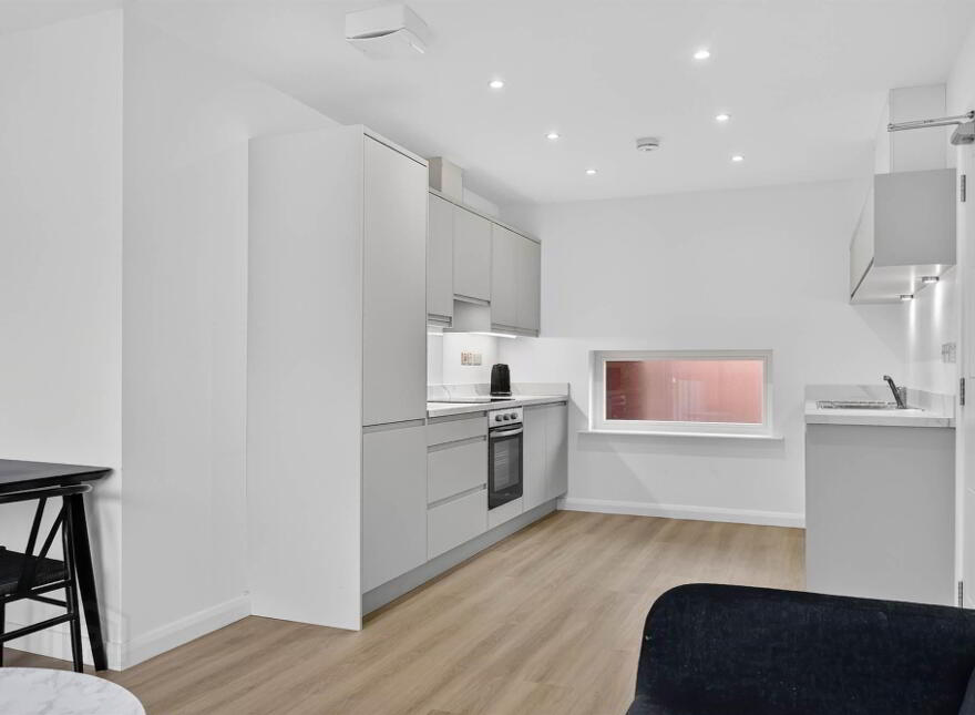 Apt2, 4 Dayton Street, Belfast, BT13 2BX