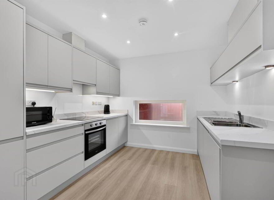 Apt2, 4 Dayton Street, Belfast, BT13 2BX