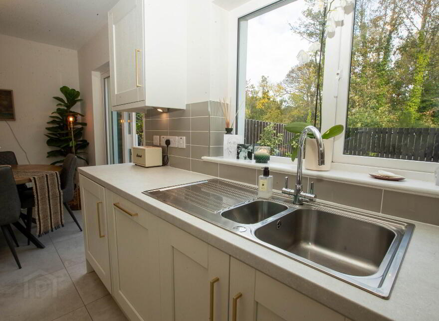 58 Shimna Mile, Bryansford Road, Newcastle, BT33 0TQ