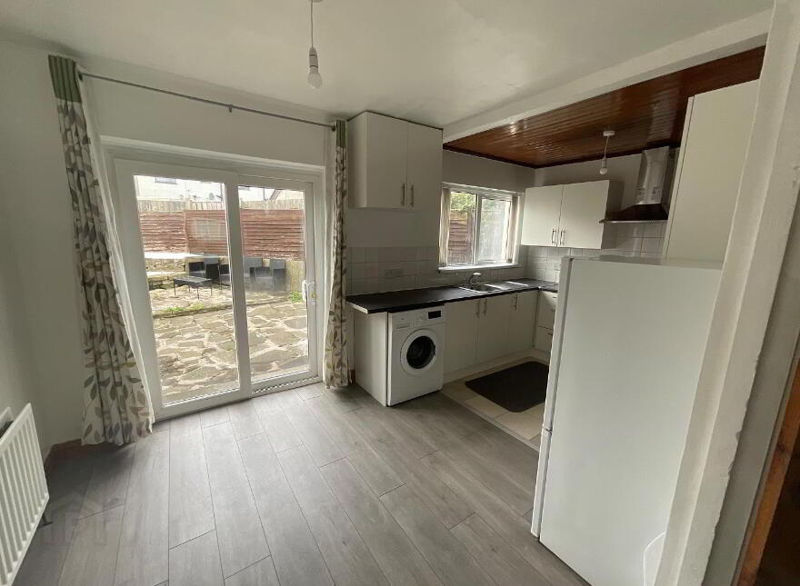 124 Hornbeam Road, Dunmurry, Belfast, BT17 9DE