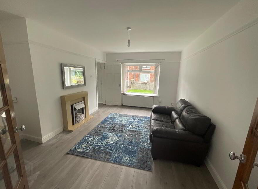 124 Hornbeam Road, Dunmurry, Belfast, BT17 9DE