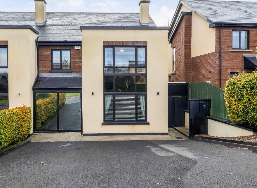 12 Drummond Radhairc, Dundalk Road, Carrickmacross, A81EW81