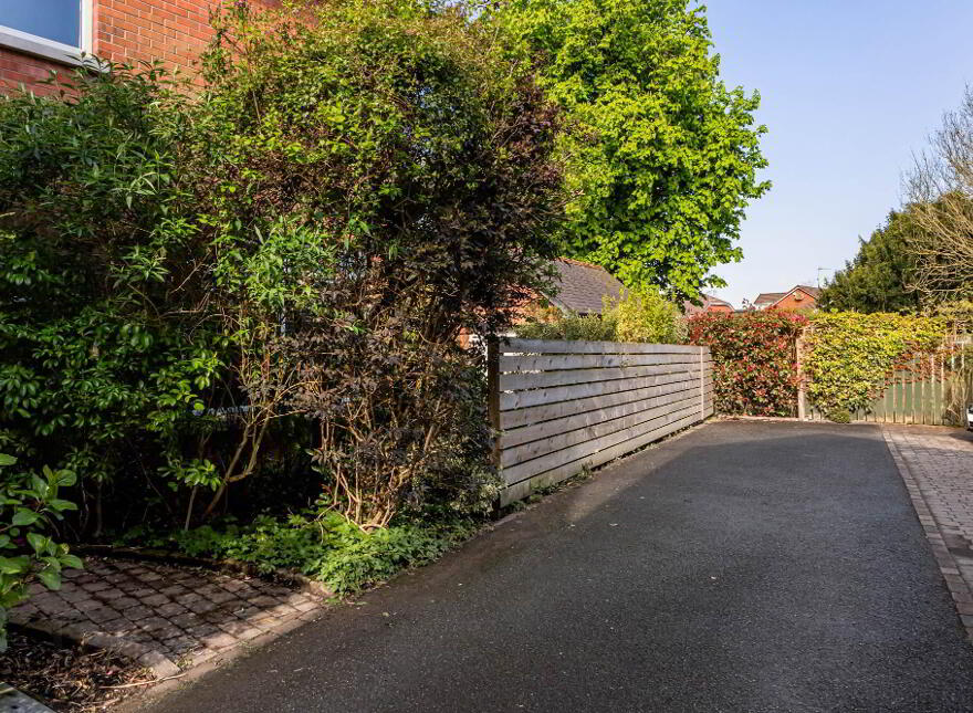 24a Clonevin Park, Lisburn, BT28 3BL