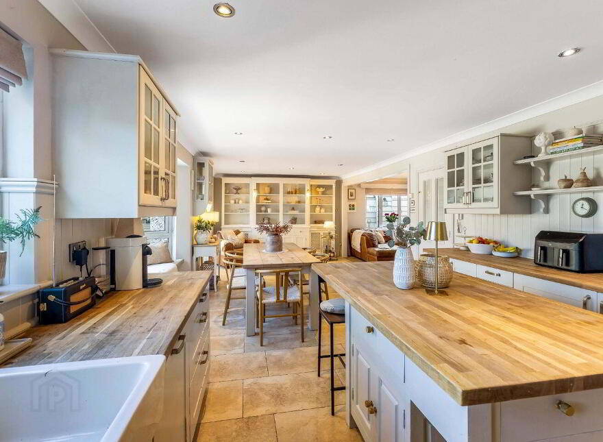 16 The Crescent, Ratoath, A85XH56