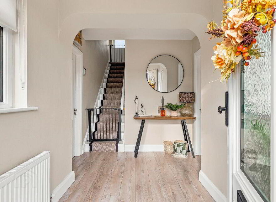 37 Standhouse Lawns, Newbridge, W12X394