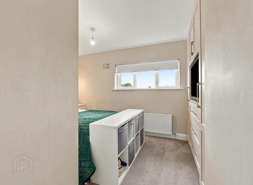 37 Standhouse Lawns, Newbridge, W12X394