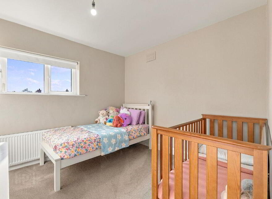 37 Standhouse Lawns, Newbridge, W12X394
