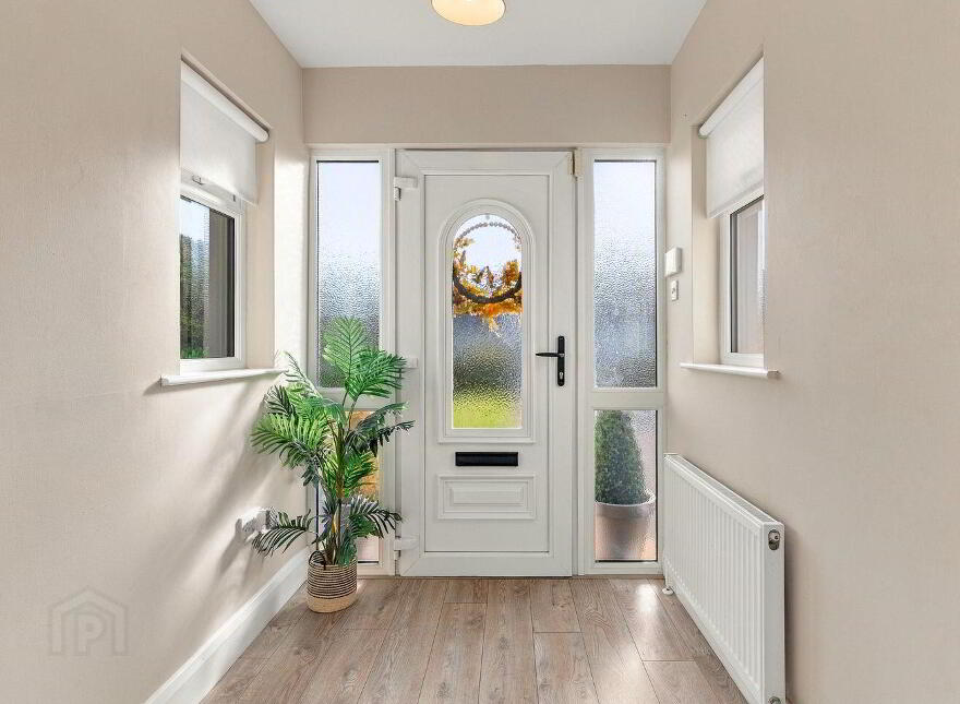 37 Standhouse Lawns, Newbridge, W12X394