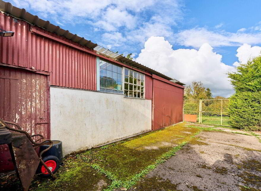 Dublin Road, Sharavogue, Edenderry, R45YR74