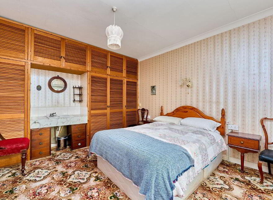 Dublin Road, Sharavogue, Edenderry, R45YR74