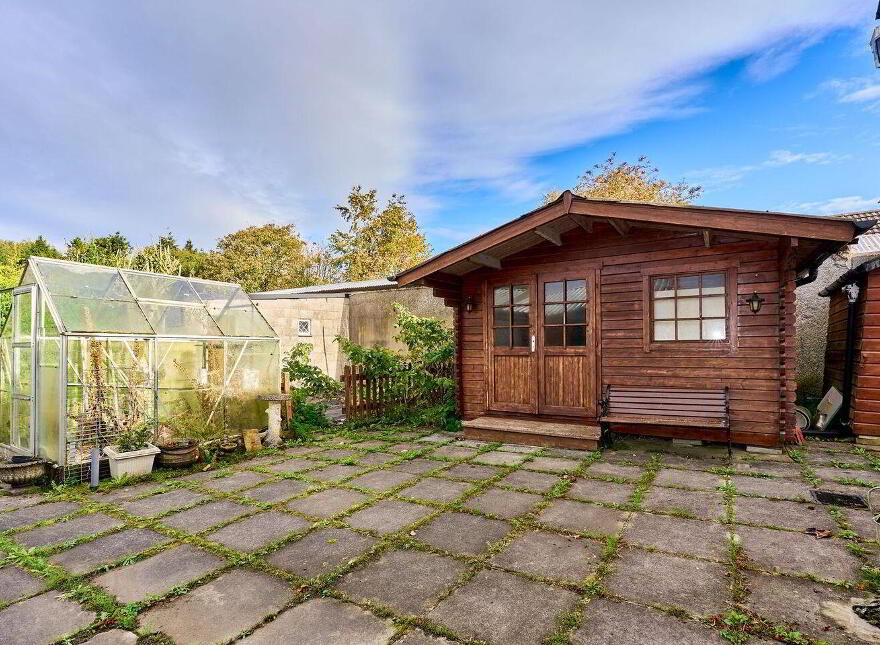 Dublin Road, Sharavogue, Edenderry, R45YR74