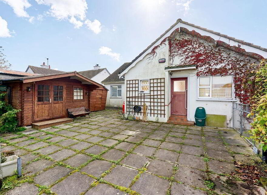 Dublin Road, Sharavogue, Edenderry, R45YR74
