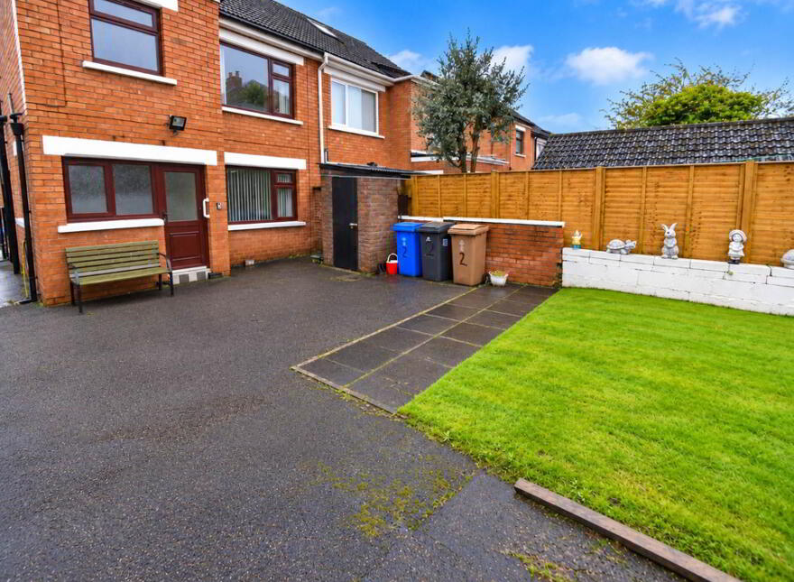 2 Mooreland Crescent, Andersonstown, Belfast, BT11 9AY