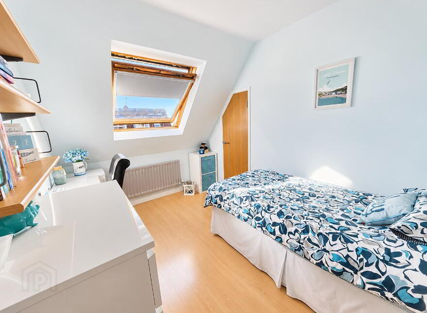 8 Hillview Avenue, Carrickfergus, BT38 8YP