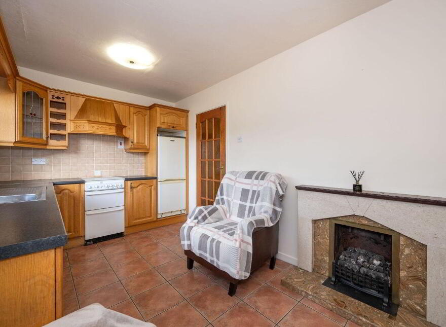 95 Leesdale, Model Farm, Model Farm Road, T12R70X