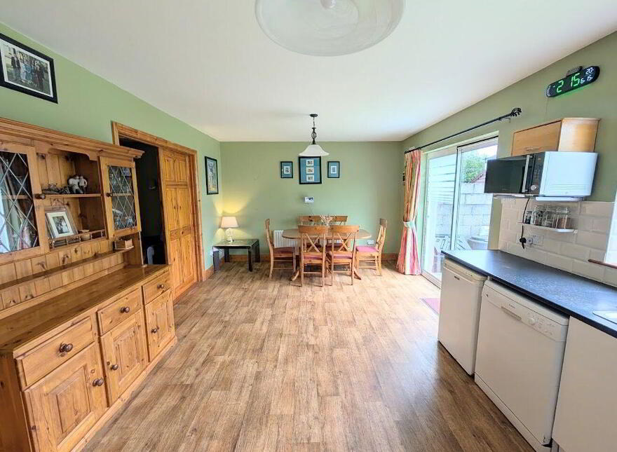 43 Brookville Green, Nenagh, E45HH28