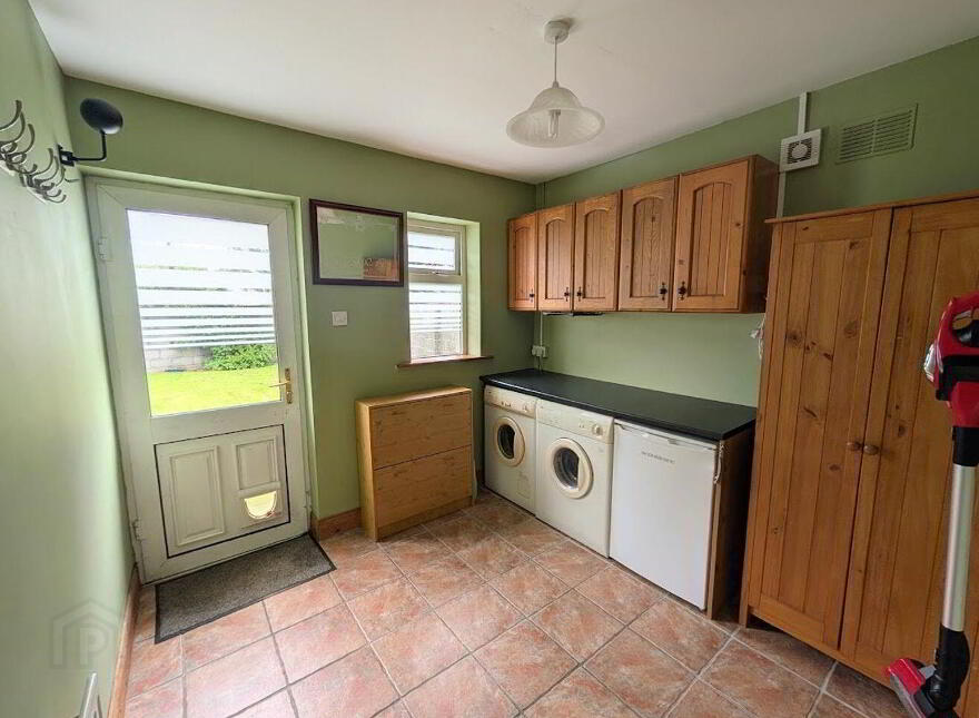 43 Brookville Green, Nenagh, E45HH28