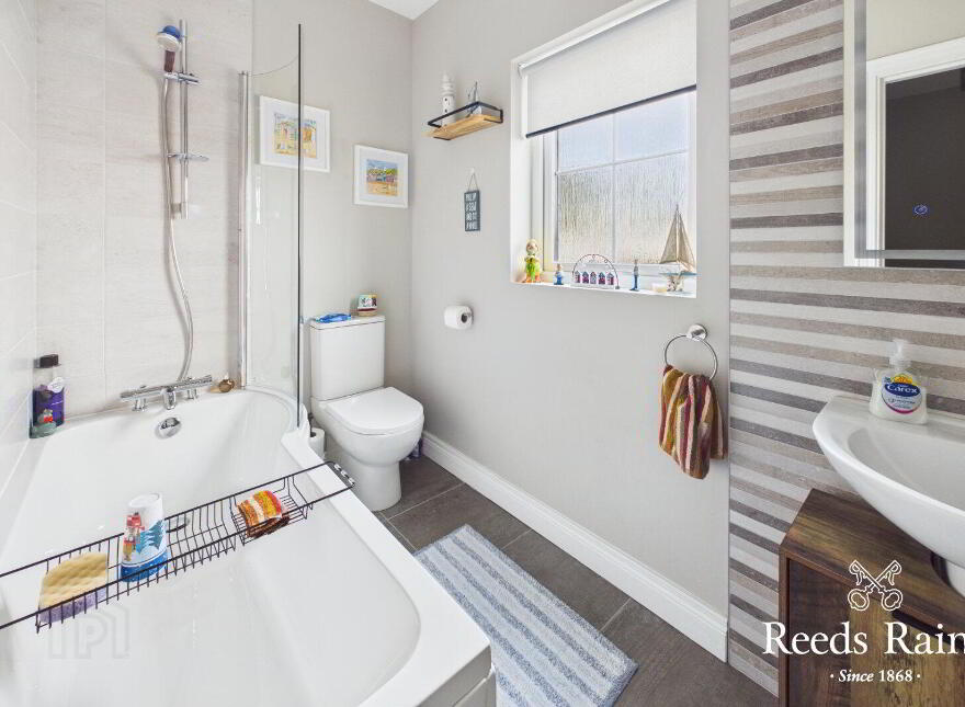 26 Rowanvale Crescent, Conlig, Newtownards, BT23 7HP