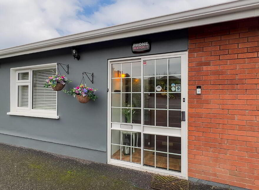 Saint Mullins Road, Tinnahinch, Graiguenamanagh, R95X5C9