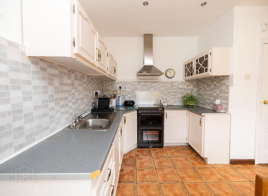 Saint Mullins Road, Tinnahinch, Graiguenamanagh, R95X5C9
