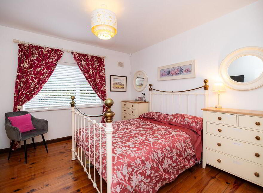 Saint Mullins Road, Tinnahinch, Graiguenamanagh, R95X5C9