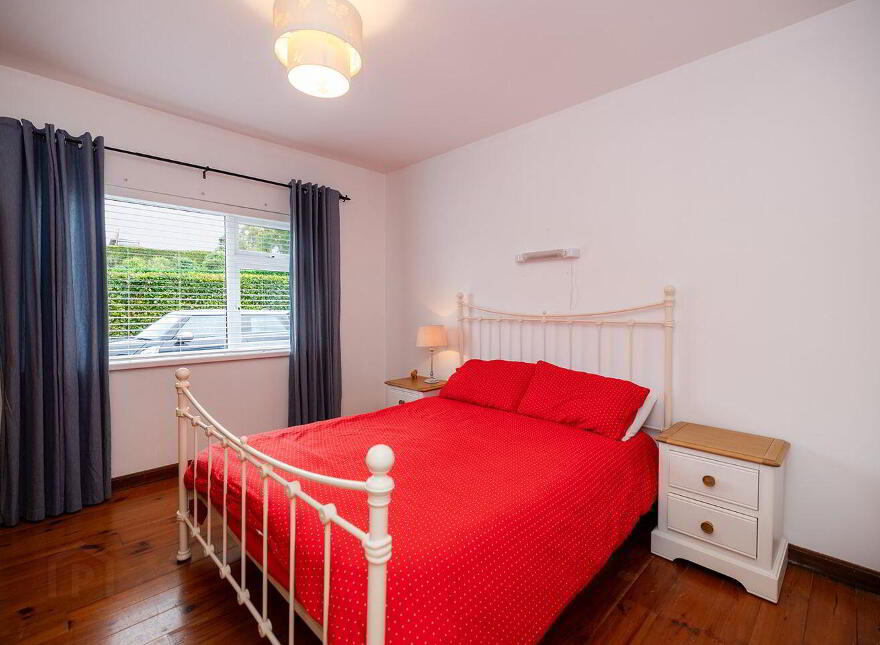 Saint Mullins Road, Tinnahinch, Graiguenamanagh, R95X5C9