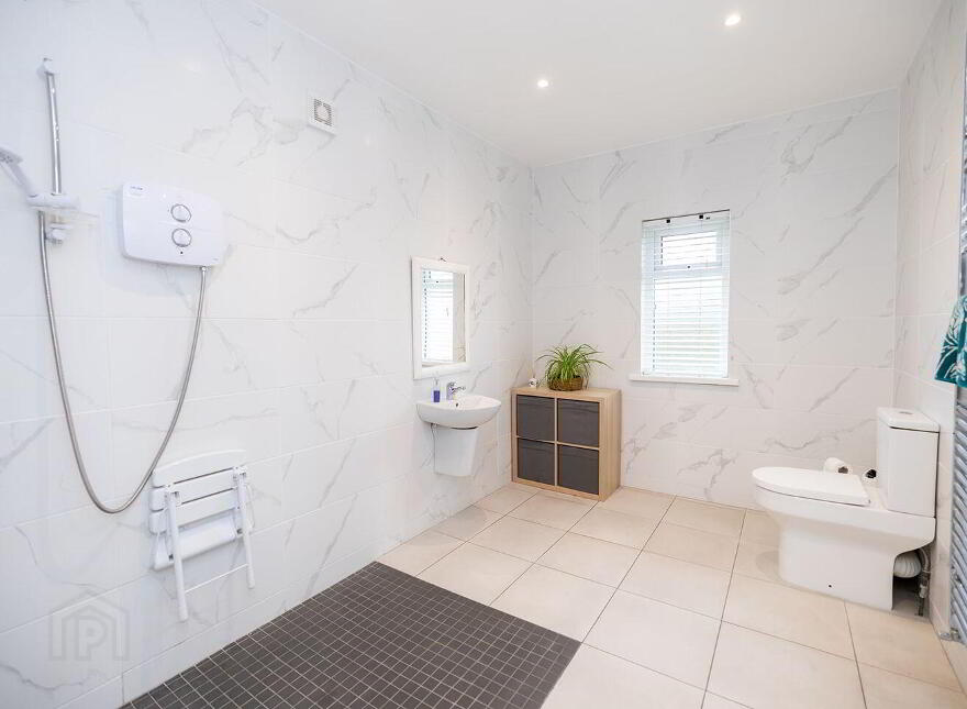 Saint Mullins Road, Tinnahinch, Graiguenamanagh, R95X5C9
