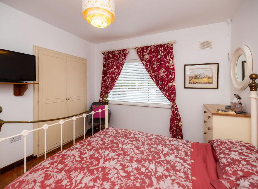 Saint Mullins Road, Tinnahinch, Graiguenamanagh, R95X5C9
