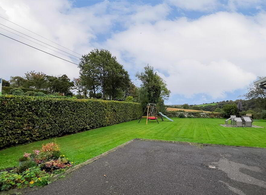 Saint Mullins Road, Tinnahinch, Graiguenamanagh, R95X5C9