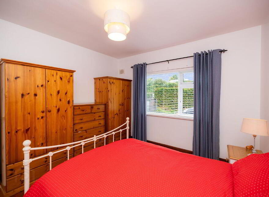 Saint Mullins Road, Tinnahinch, Graiguenamanagh, R95X5C9
