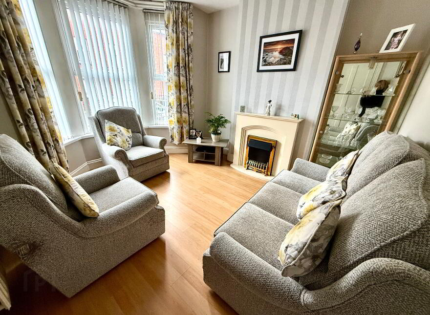 10 May Street, Waterside, L'Derry, BT47 5RS