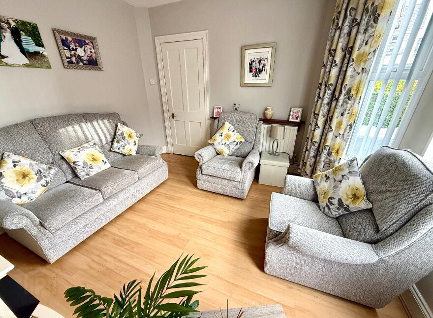 10 May Street, Waterside, L'Derry, BT47 5RS