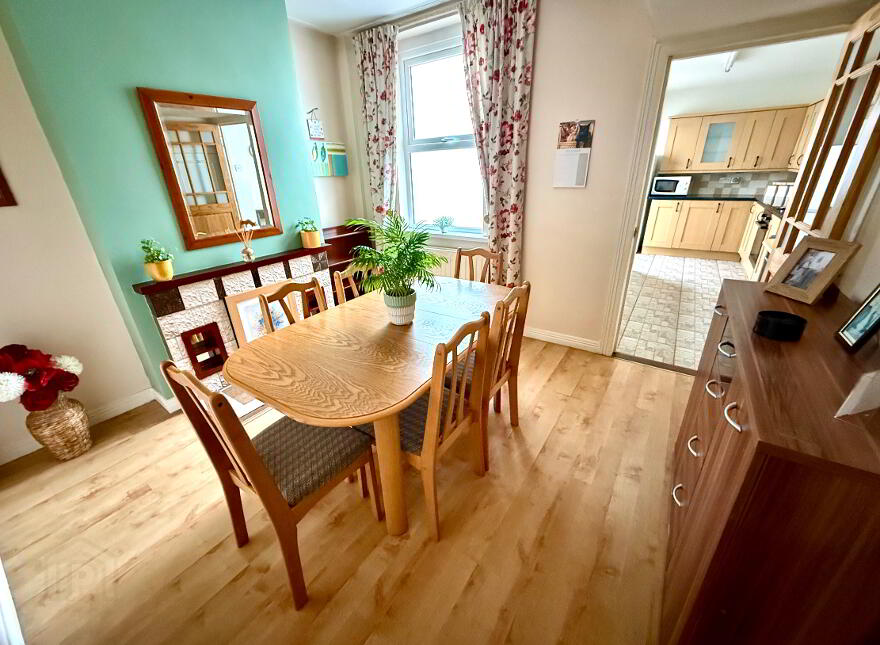 10 May Street, Waterside, L'Derry, BT47 5RS