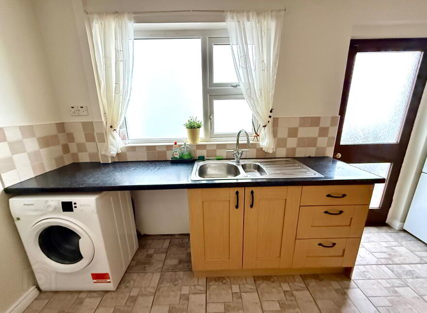 10 May Street, Waterside, L'Derry, BT47 5RS