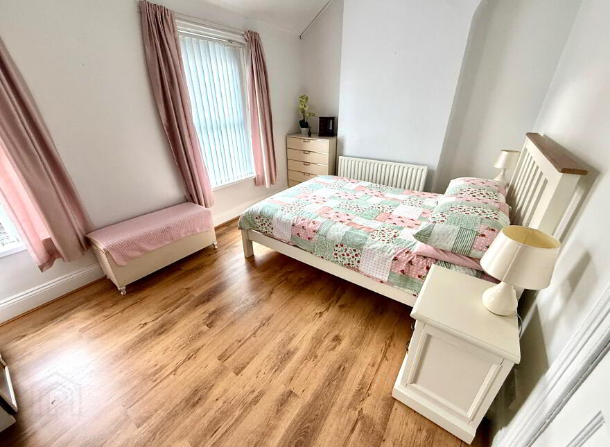 10 May Street, Waterside, L'Derry, BT47 5RS