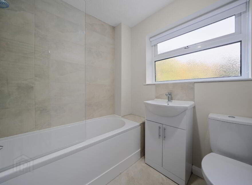 52 Glenaan Avenue, Dunmurry, Belfast, BT17 9AU