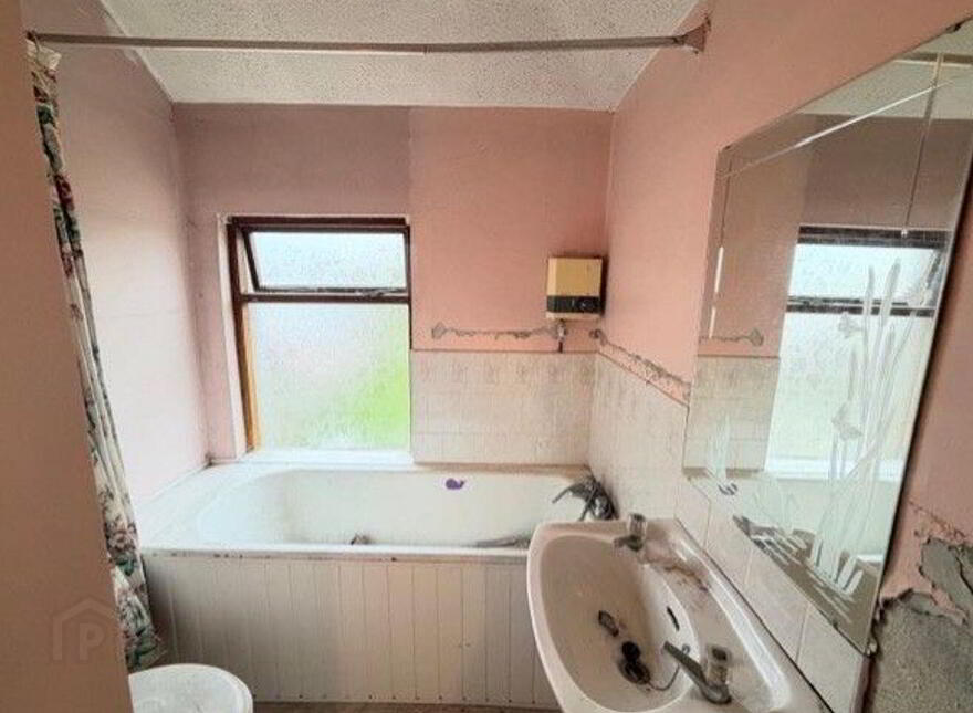 8 Athenry Road, Tuam, H54EH61