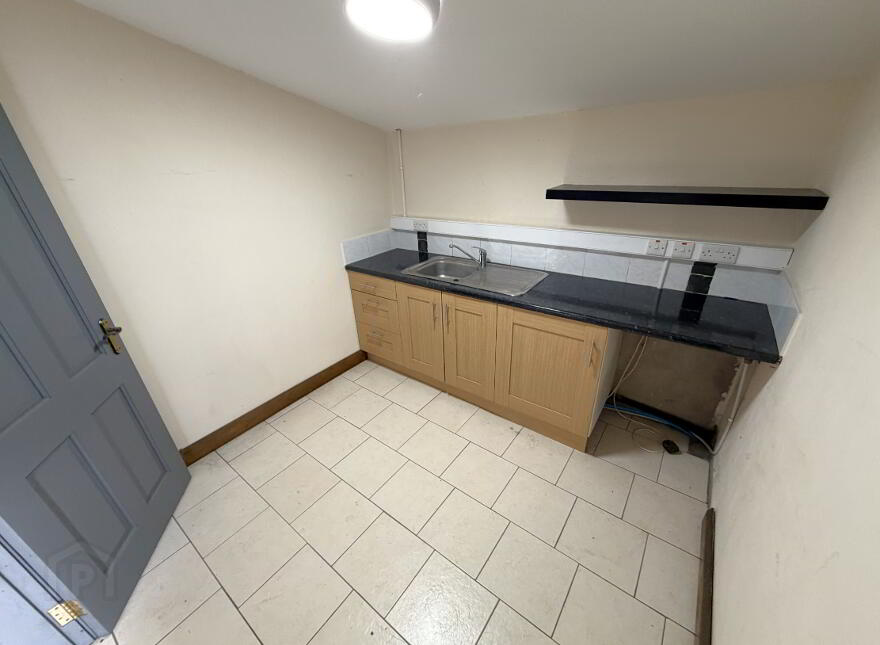 Unit 1 Tullyard Road, Lisburn, BT27 5JN