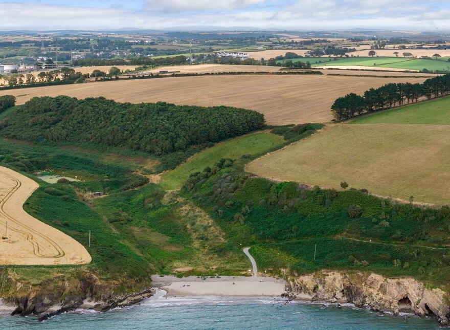 Lahard, Whitegate, Whitegate