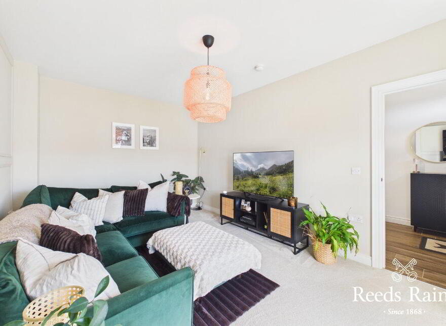 32 Mealough Drive, Carryduff, Belfast, BT8 8SH
