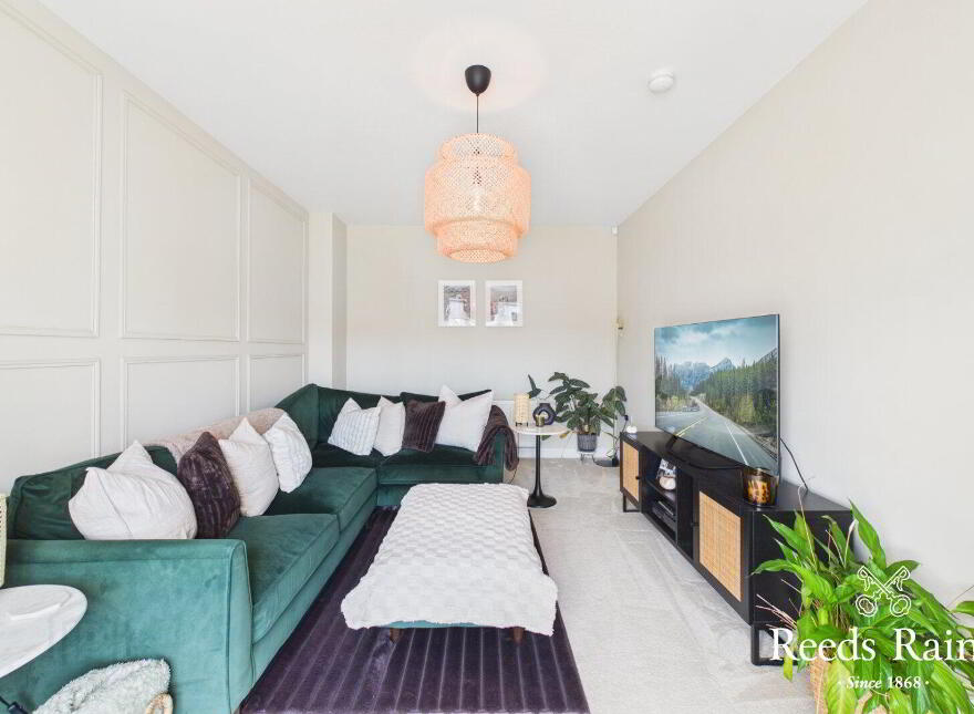 32 Mealough Drive, Carryduff, Belfast, BT8 8SH