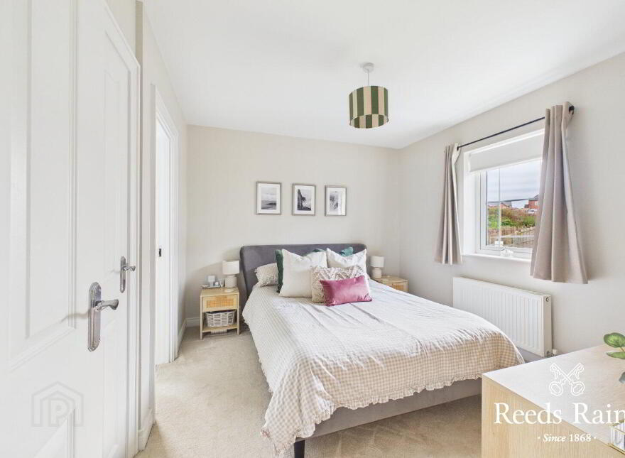 32 Mealough Drive, Carryduff, Belfast, BT8 8SH