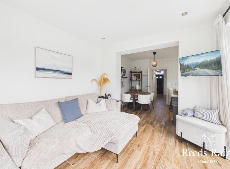 32 Mealough Drive, Carryduff, Belfast, BT8 8SH