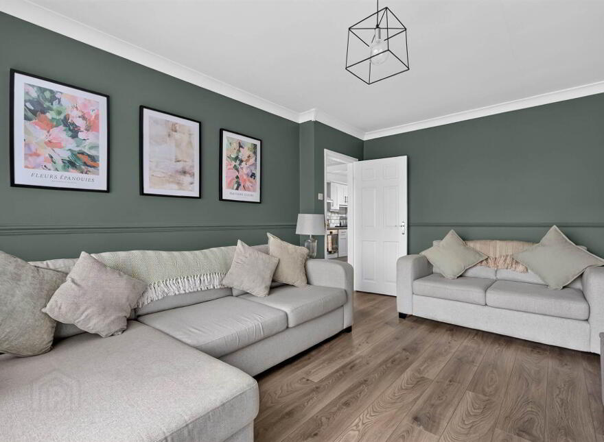 40 Cairnshill Park, Belfast, BT8 6RG