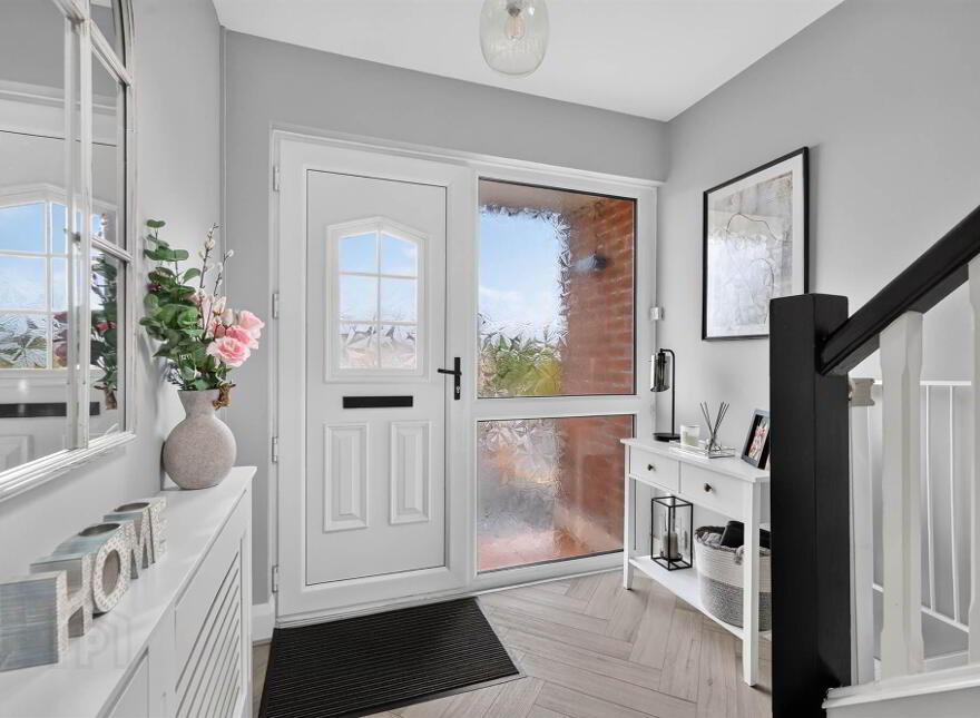 40 Cairnshill Park, Belfast, BT8 6RG
