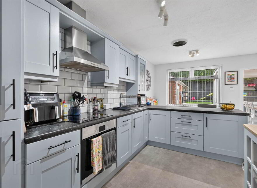 40 Cairnshill Park, Belfast, BT8 6RG